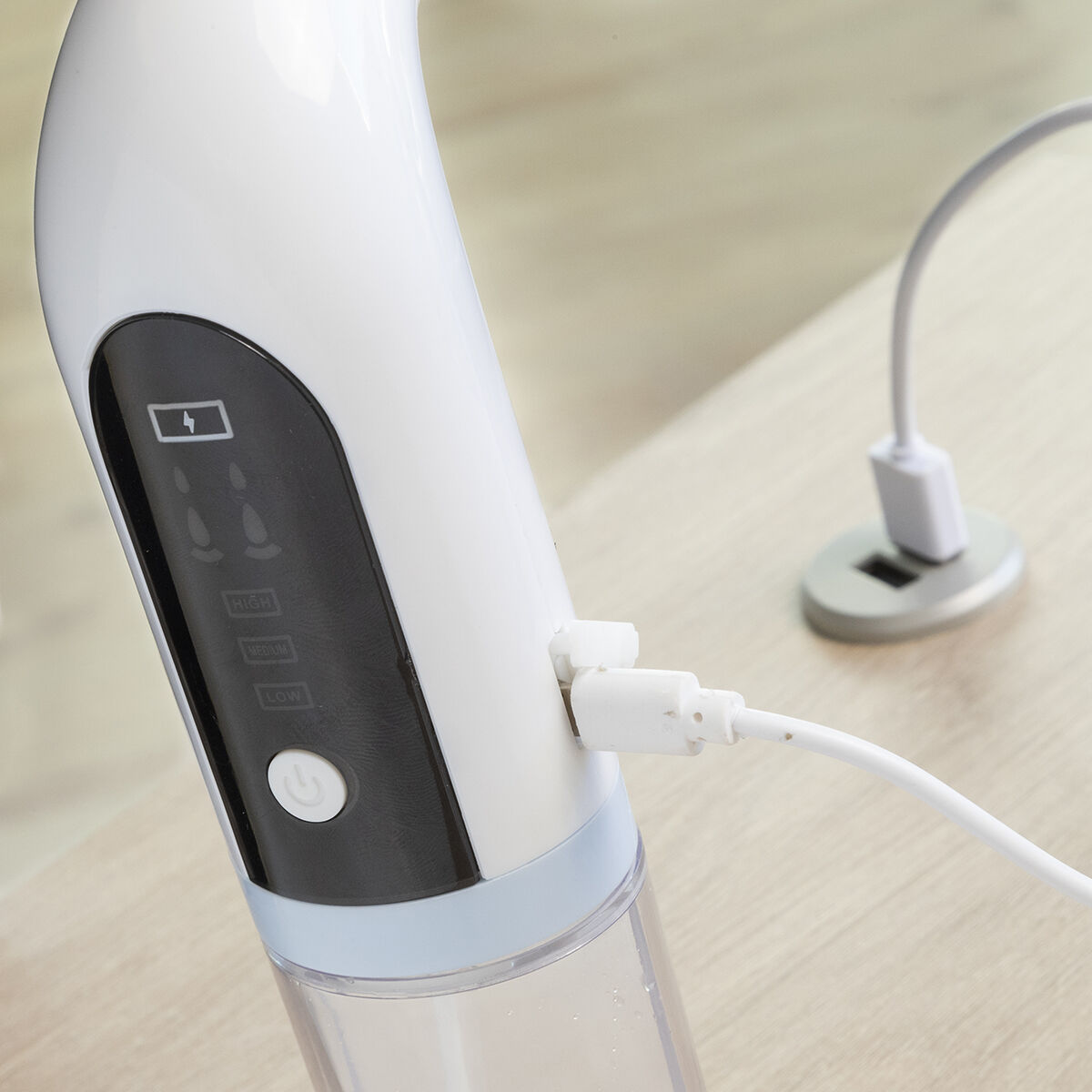 InnovaGoods Hyser genopladelig hydro-ansigtsrenser til dybderens