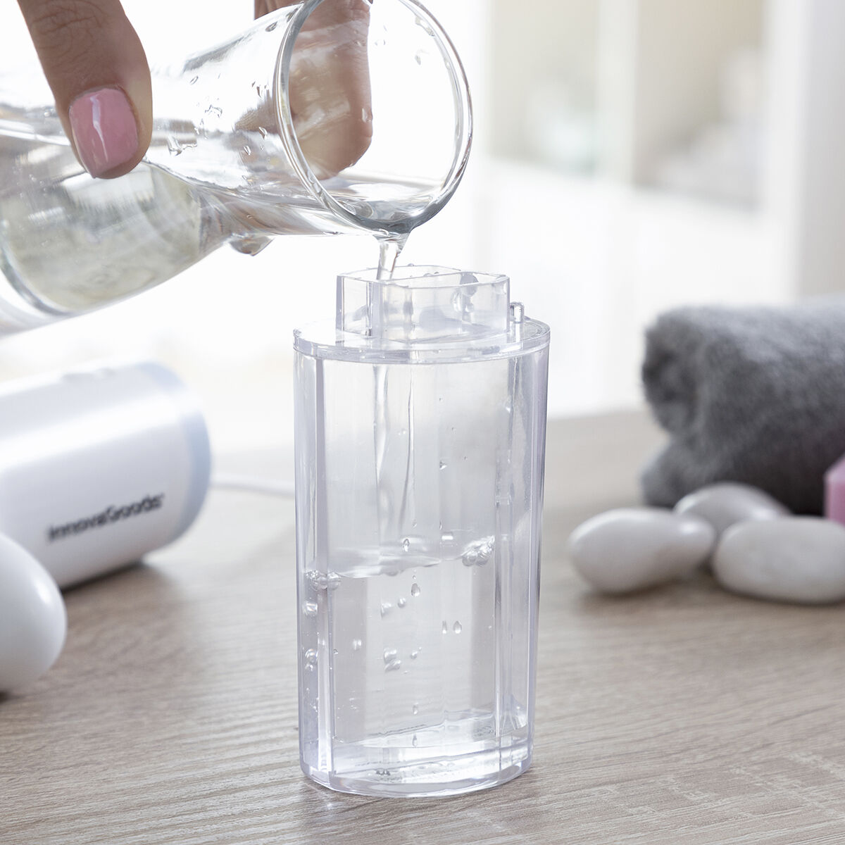 InnovaGoods Hyser genopladelig hydro-ansigtsrenser til dybderens